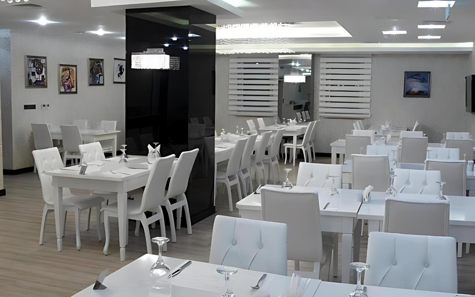 Real House Hotel Balqash Zewnętrze zdjęcie