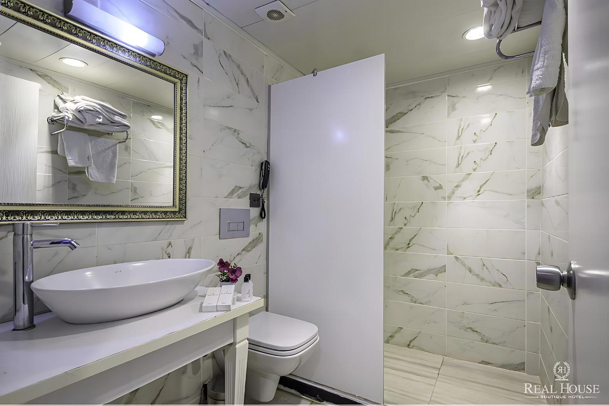 Real House Hotel Balqash Zewnętrze zdjęcie
